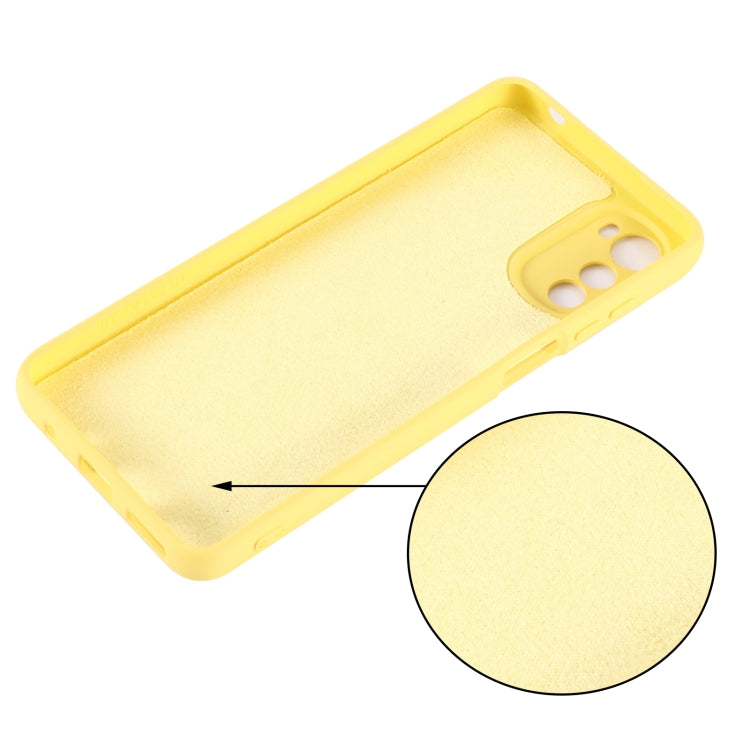 For Motorola Moto E32 4G Pure Color Liquid Silicone Shockproof Phone Case(Yellow) - Motorola Cases by PMC Jewellery | Online Shopping South Africa | PMC Jewellery | Buy Now Pay Later Mobicred