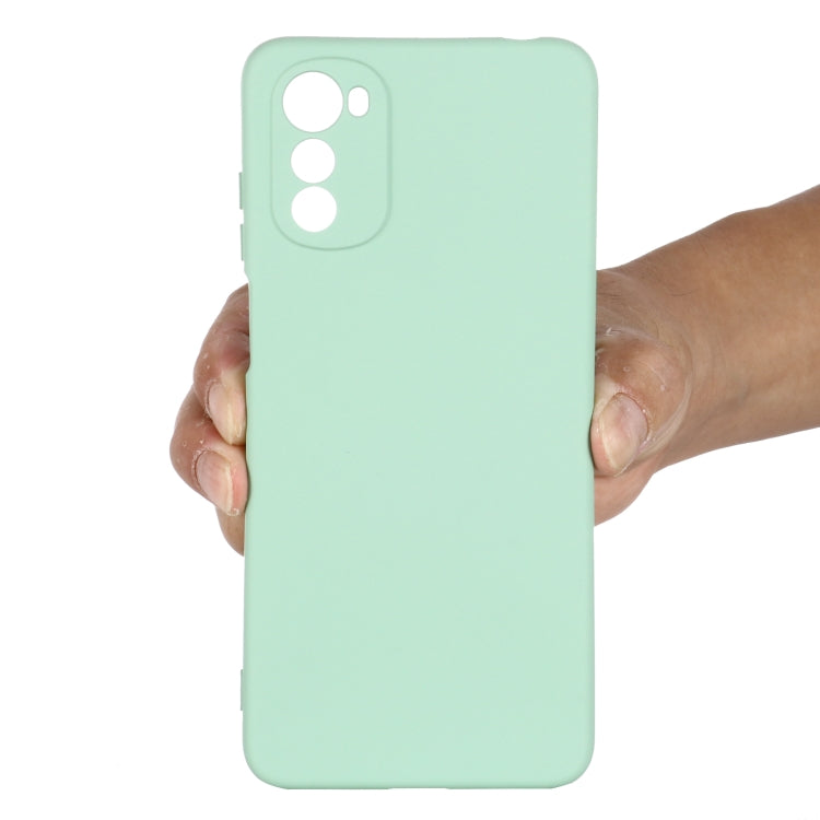 For Motorola Moto E32 4G Pure Color Liquid Silicone Shockproof Phone Case(Green) - Motorola Cases by PMC Jewellery | Online Shopping South Africa | PMC Jewellery | Buy Now Pay Later Mobicred