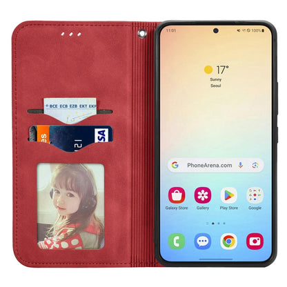 For Samsung Galaxy S25 5G Retro Skin Feel Magnetic Leather Phone Case(Red) - Galaxy S25 5G Cases by PMC Jewellery | Online Shopping South Africa | PMC Jewellery | Buy Now Pay Later Mobicred